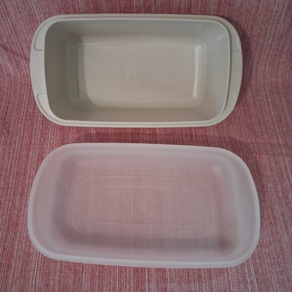 Tupperware Ultra 21 Oven Safe Bread Loaf Pan Lid Seal 2 qt 9x5x3.5 USA 2 pc. Set - Picture 3 of 11
